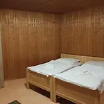 Apartman Ruhige Freistehender Mit Parkplatz
