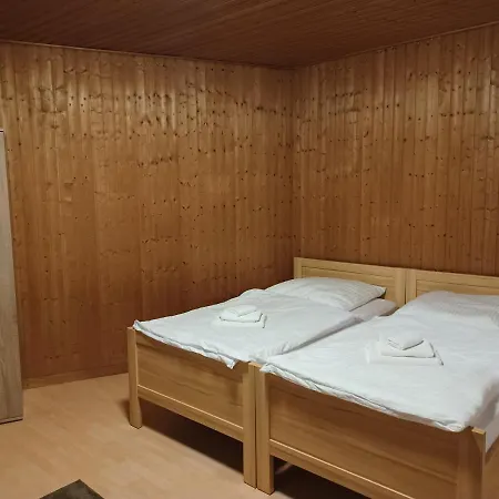 아파트 Ruhige Freistehender Mit Parkplatz