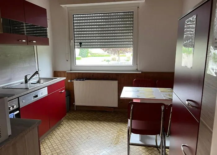 Lägenhet Ruhige Freistehender Mit Parkplatz